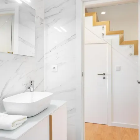 Whome Riverside View Premium W/ Ac & Terrace Porto