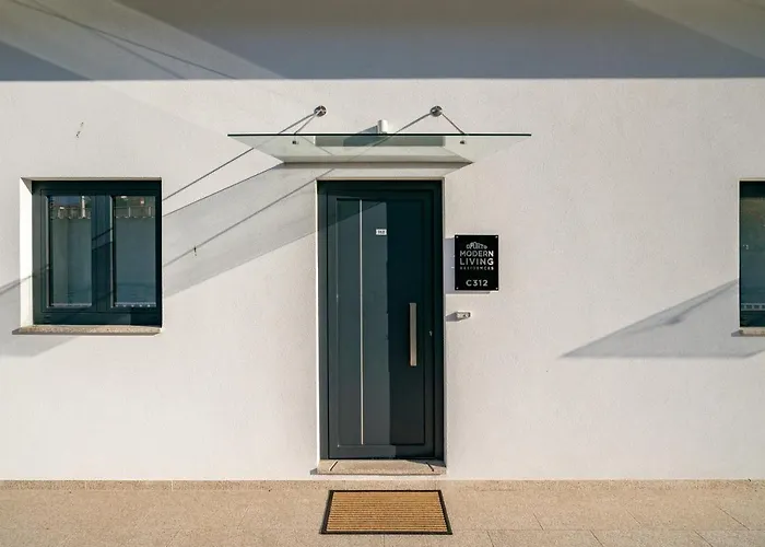 Whome Riverside View Premium W/ Ac & Terrace Lejlighed *